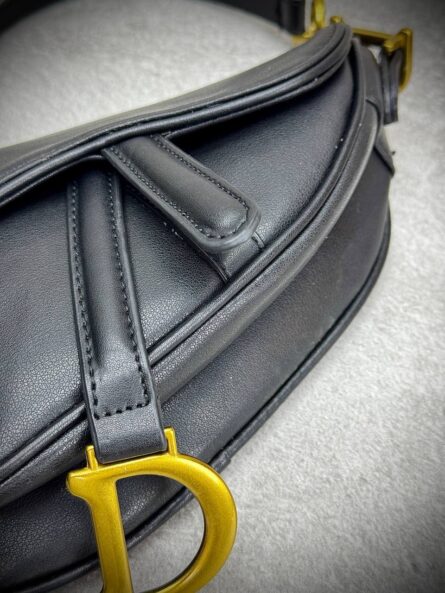 Classic Curve Saddle Bag - Image 4