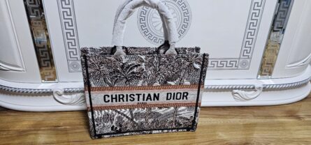 Wild Bloom Print Tote - Image 3